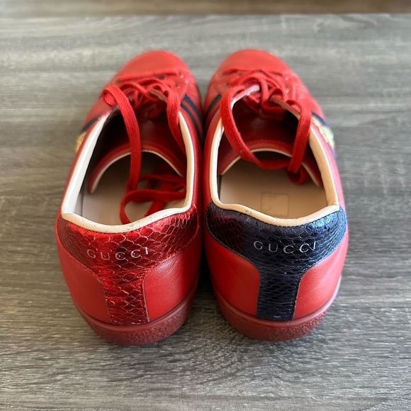 COPY - Men’s Gucci Ace Embroidered Bee - Red - Low-top Sneakers - Picture 3 of 3